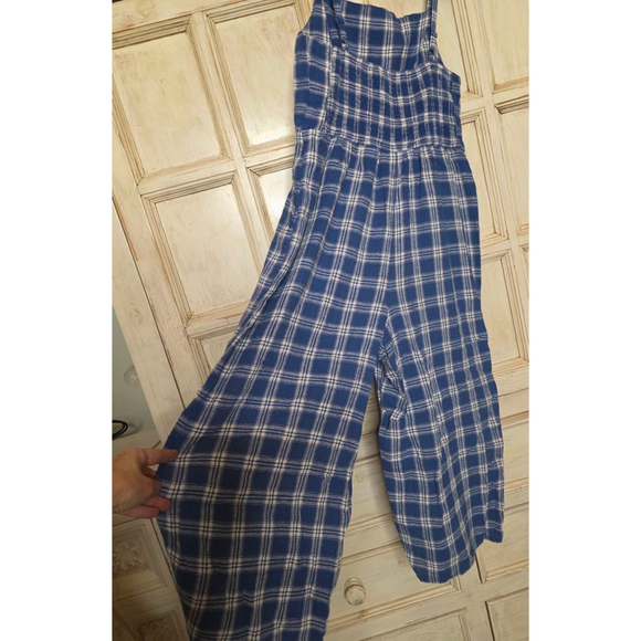 Women's Old Navy Blue White Plaid Cropped Square Neck Jumpsiit size M - Picture 3 of 10